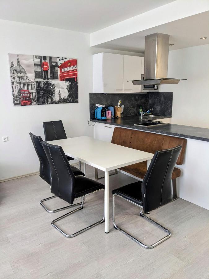 306 London 59m2 4-8 Pers Extra Bedroom Apartment